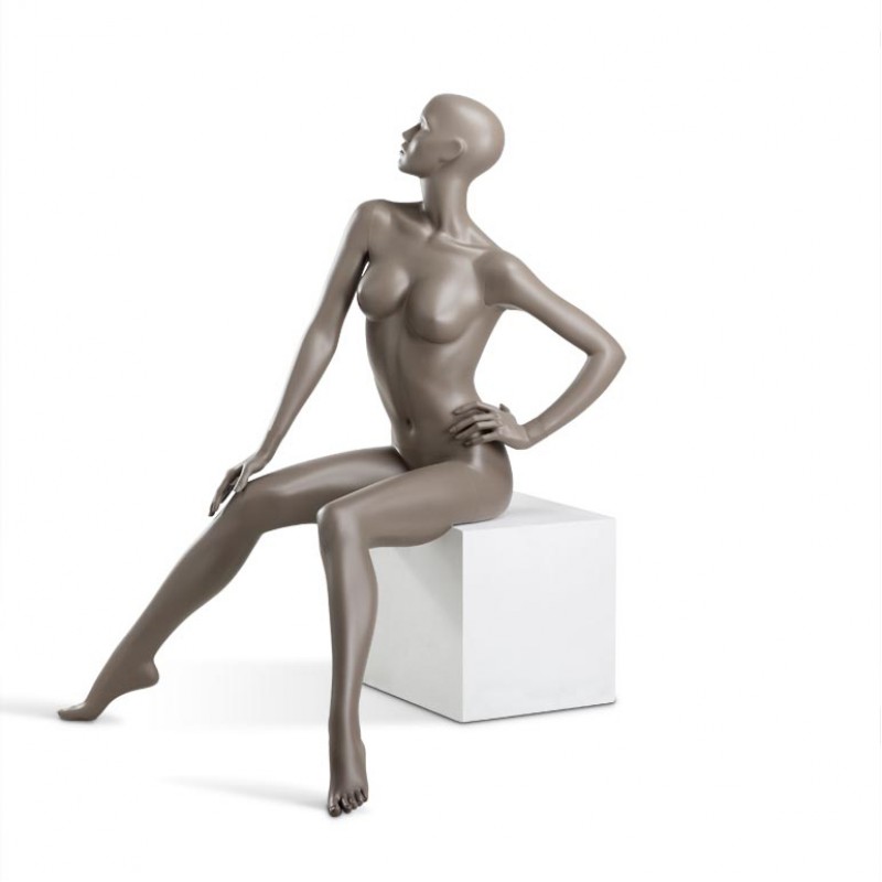 FEMALE MANNEQUIN - COY - SITTING - HINDSGAUL